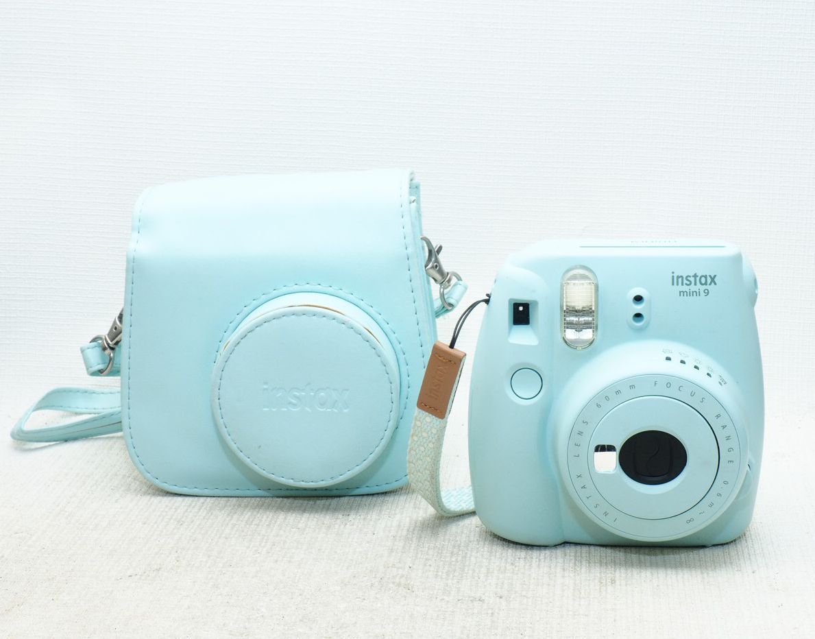 FUJIFILM INSTAX MINI9 アイスブルー ケース付き　完動品　光学綺麗