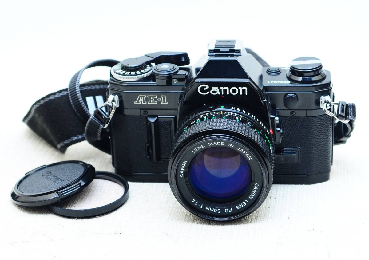 CANON AE-1 ブラック　NFD50㎜Ｆ1.4レンズセット　　綺麗な完動品