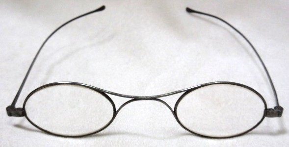 鉄製メガネ / 19世紀？◆ アンティーク眼鏡 / 当時物 / 経年品