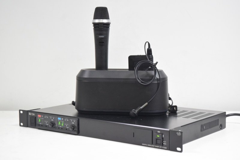 TOA 800MHz帯 デジタルワイヤレスチューナー 2波 マイクセット□WT-D1802 + WM-D1200 + WM-D1300 中古□送料無料