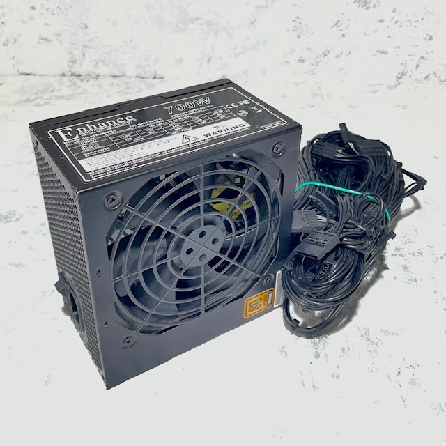 110//Enhance 700w 電源ユニット
