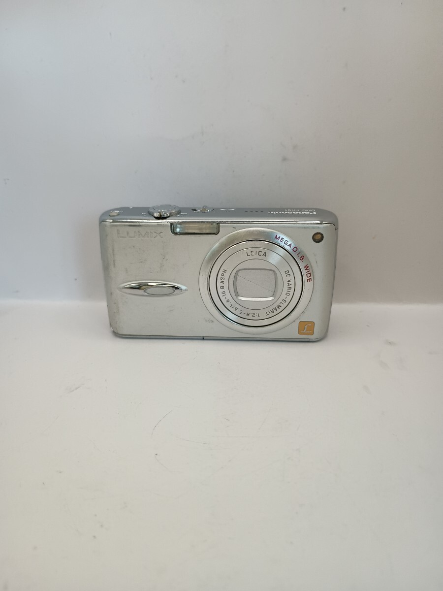 4955【動作確認済み】1円スタート LUMIX Panasonic コンパクトデジタルカメラ DMC-FX01 シルバー パナソニック デジカメ