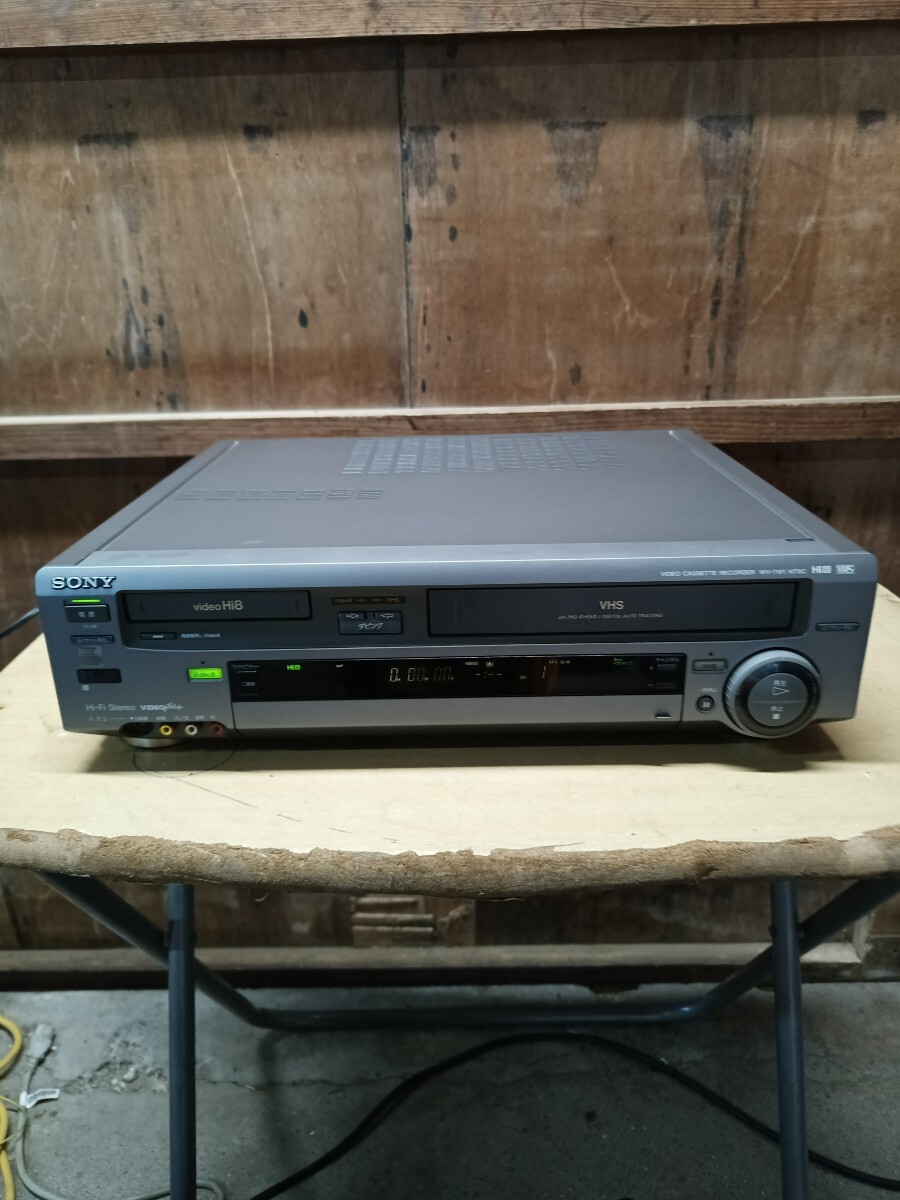 SONY　WV-TW1 ビデオデッキ 難あり　通電確認済み　ジャンク品　部品とりや修理前提に Hi8
