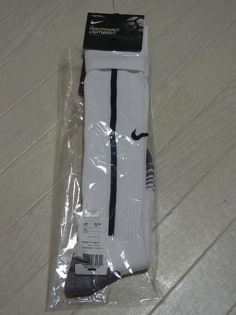 未使用品　ナイキ　NIKE パフォーマンス　ライトウェイト　サッカーソックス SIZE:25-27　②