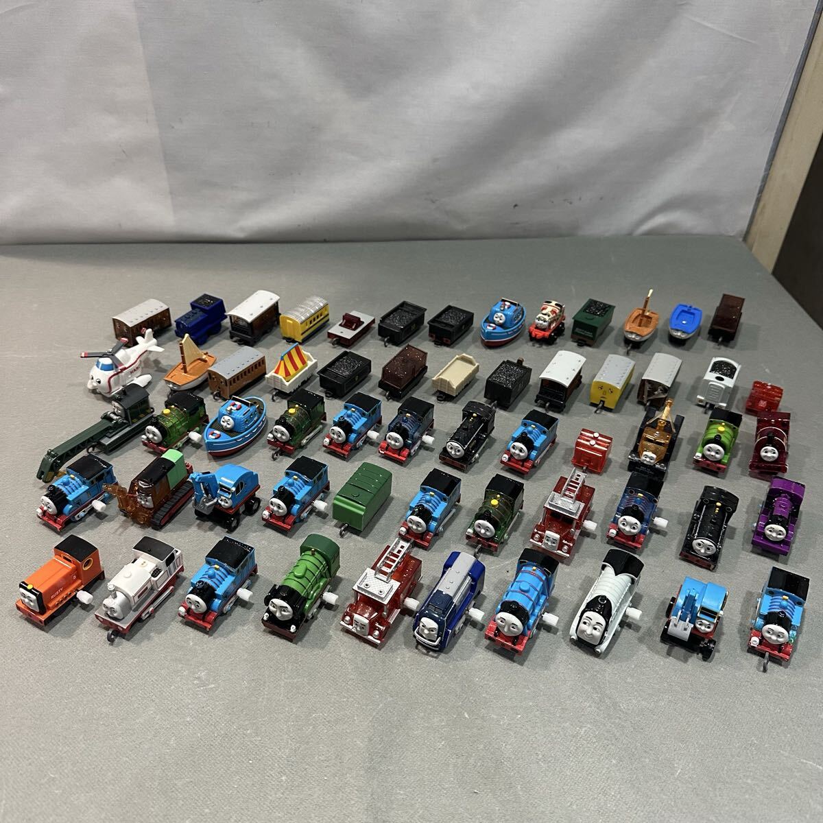 カプセルプラレール プラレール きかんしゃトーマス トーマス フライングスコッツマン ジェローム など 動力車 客車 大量まとめ売り ③80