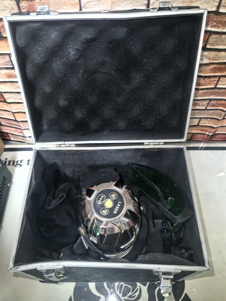 グリーンレーザー墨出し器 LST-YG67 中古現状。動作確認品。
