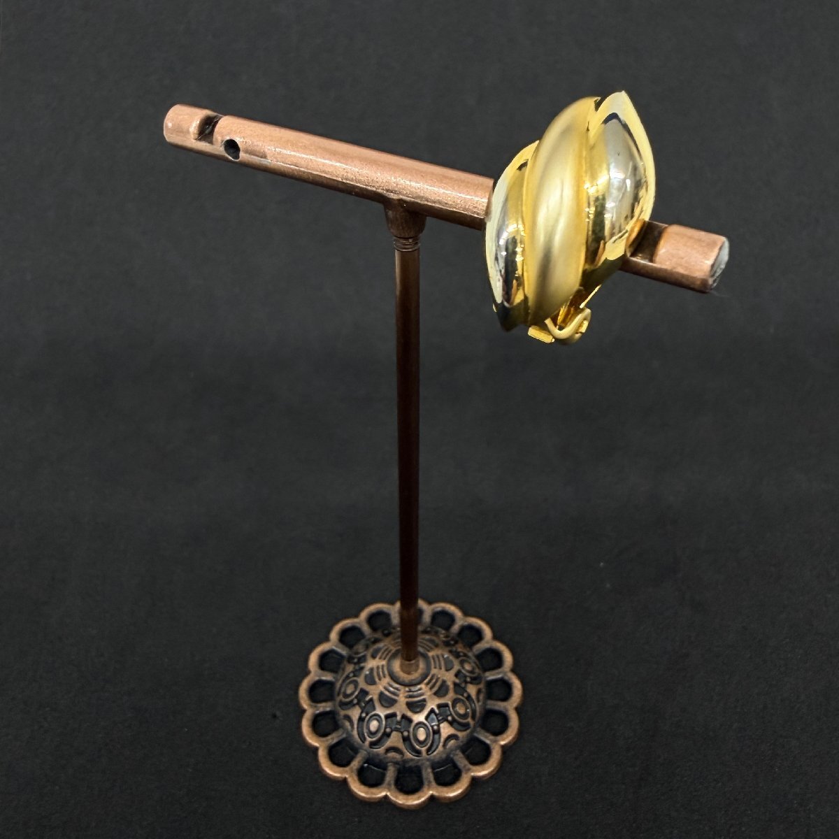 1円1スタ Vendome ヴァンドーム イヤリング 片耳のみ 美品 ゴールド メタル レディース 【参考価格￥1500-】
