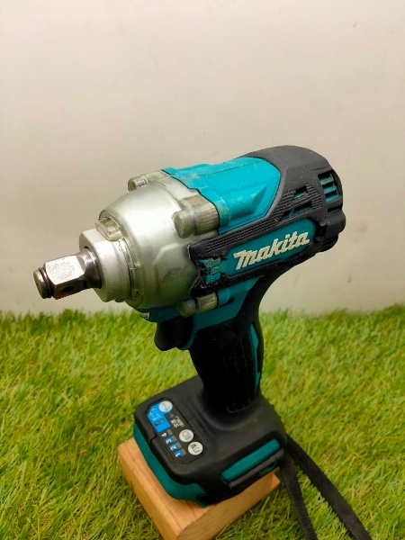 ☆【全国一律送料600円】マキタ(makita) 充電式インパクトレンチ 18V バッテリ・充電器・ケース別売 TW300DZ　オーバーホール済み