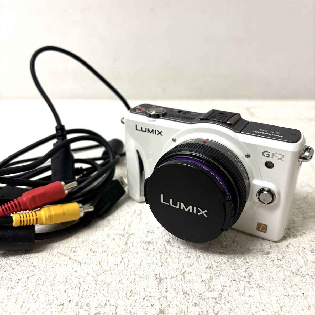 0417B6 Panasonic パナソニック ミラーレス一眼 LUMIX ルミックス DMC-GF2 ホワイト 白 LENS レンズ H-H014