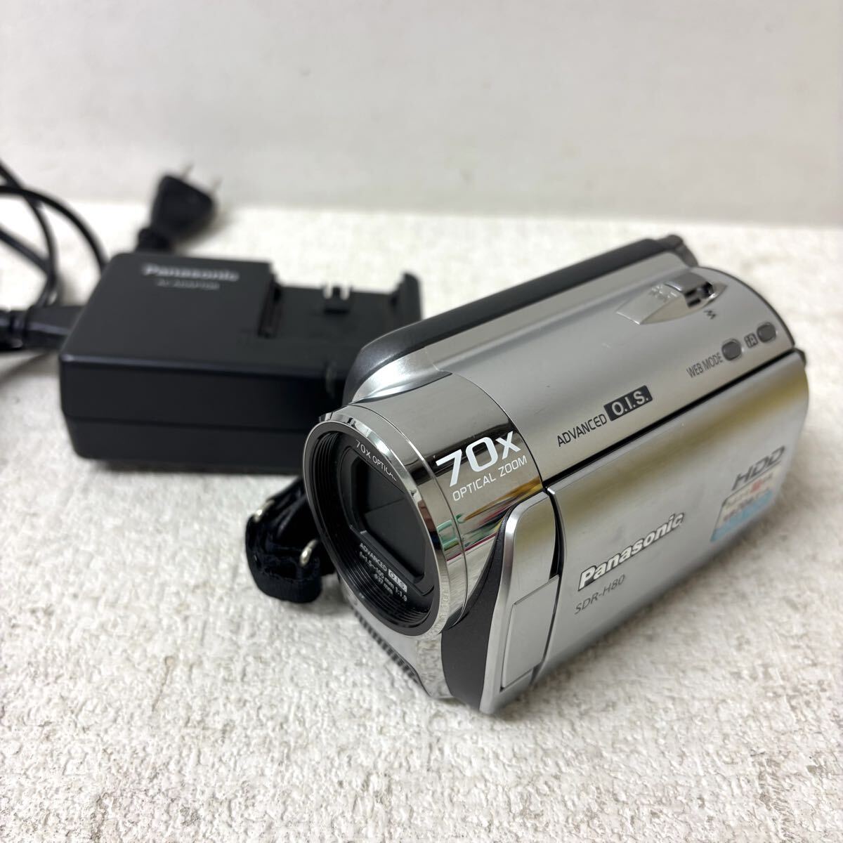 0417L6 Panasonic パナソニック デジタルビデオカメラ SDR-H80 2009年製 シルバー HDD 動作確認済み