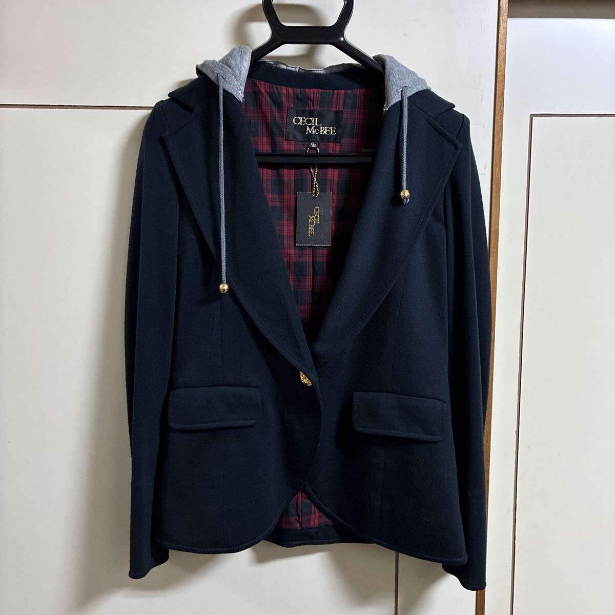 CECIL McBEE セシルマクビー　フードジャケット ブレザー　新品 テーラード ブラック　M
