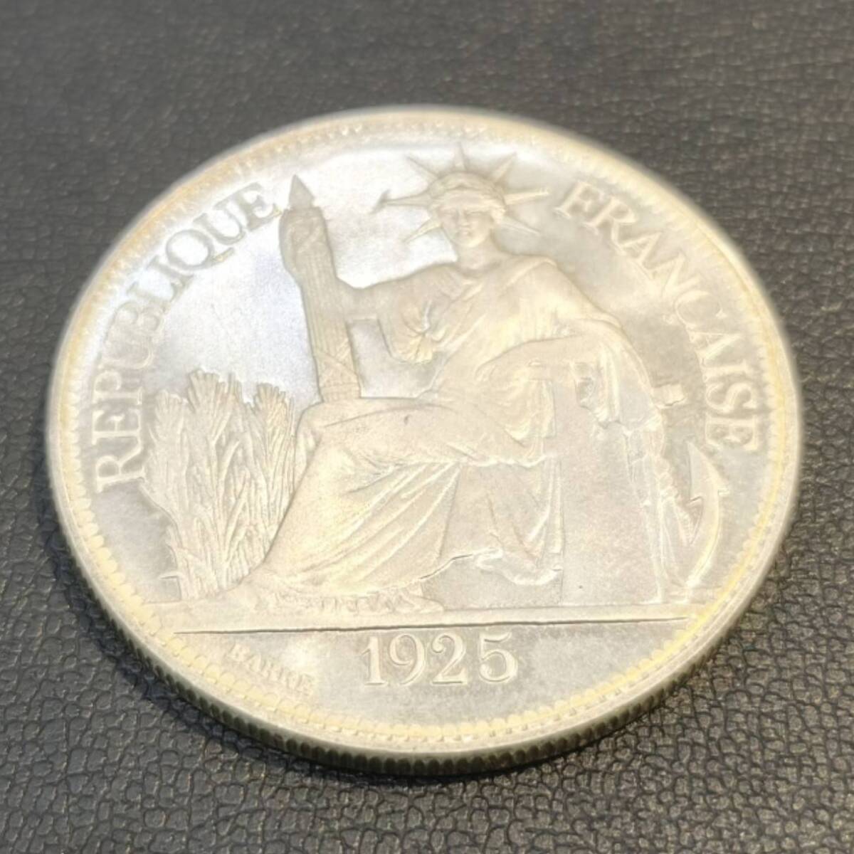 【SB8252】フランス領インドシナ 大型銀貨 コイン 銀貨 アンティークコイン 1ピアストル銀貨 直径約39.10mm 重量約26.6g 厚み約2.89mm