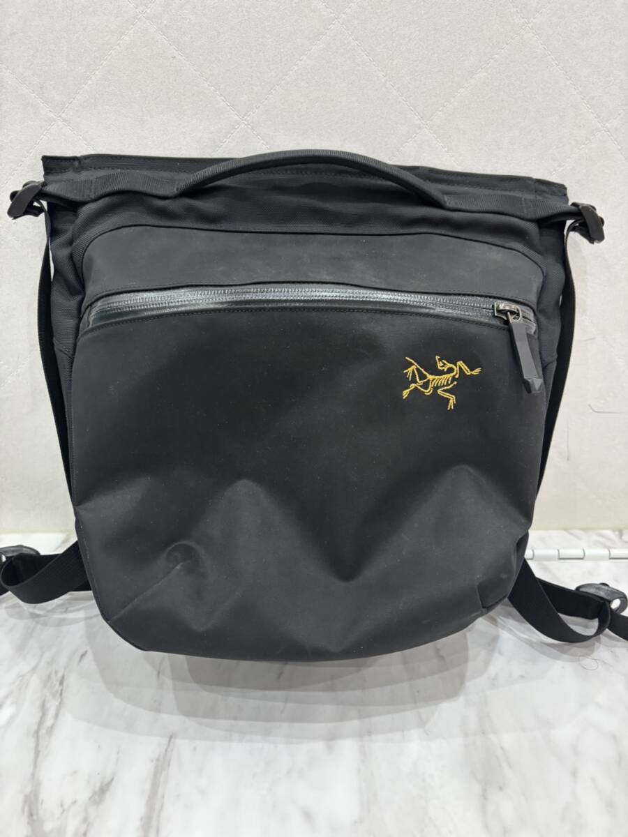 【SB12534】ARCTERYX アークテリクス★ショルダーバッグ Arro 8 アロー 8 ブラック★サイズ約W28 H26 D11cm