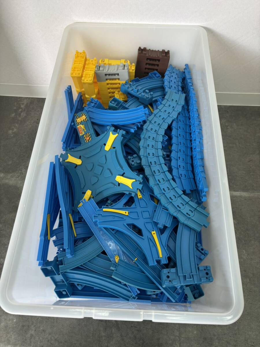 【F16020】整理品★プラレール まとめ 大量 レール パーツ★TOMY★現状品 透明ケース込み