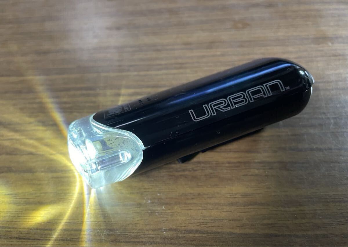 Cateye 800カンデラ 乾電池式自転車用ライト URBAN HL-EL145