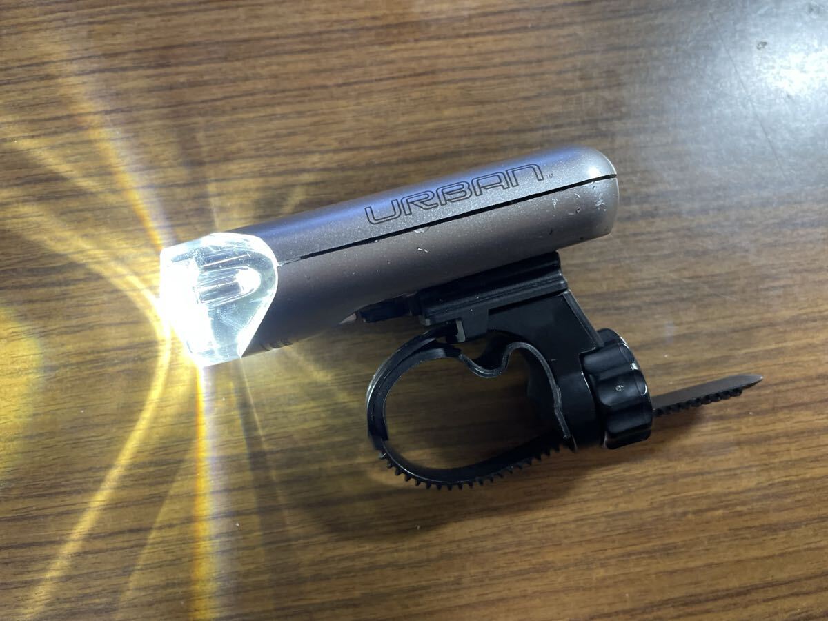 Cateye 800カンデラ 乾電池式自転車用ヘッドライト URBAN HL-EL140 少々訳あり