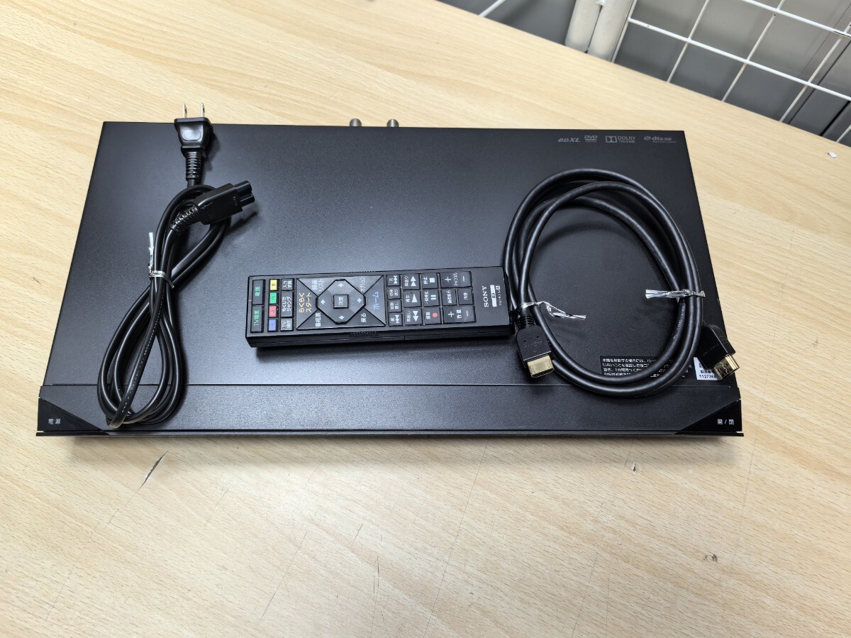 SONY BDレコーダー　BDZ-EW1100　BD/DVD/HDD再生OK　リモコン RMT-B015J　現状販売