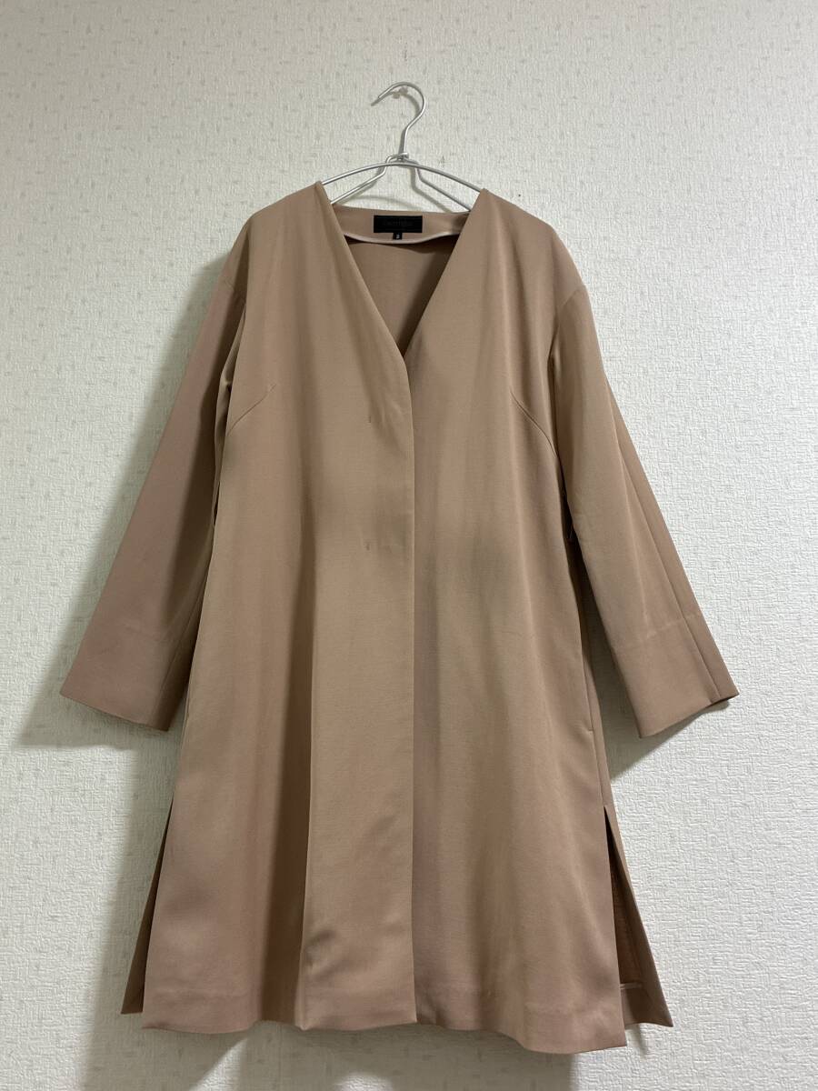 アンタイトル☆上品なお色・デザインのコート☆美品☆クリーニング済み