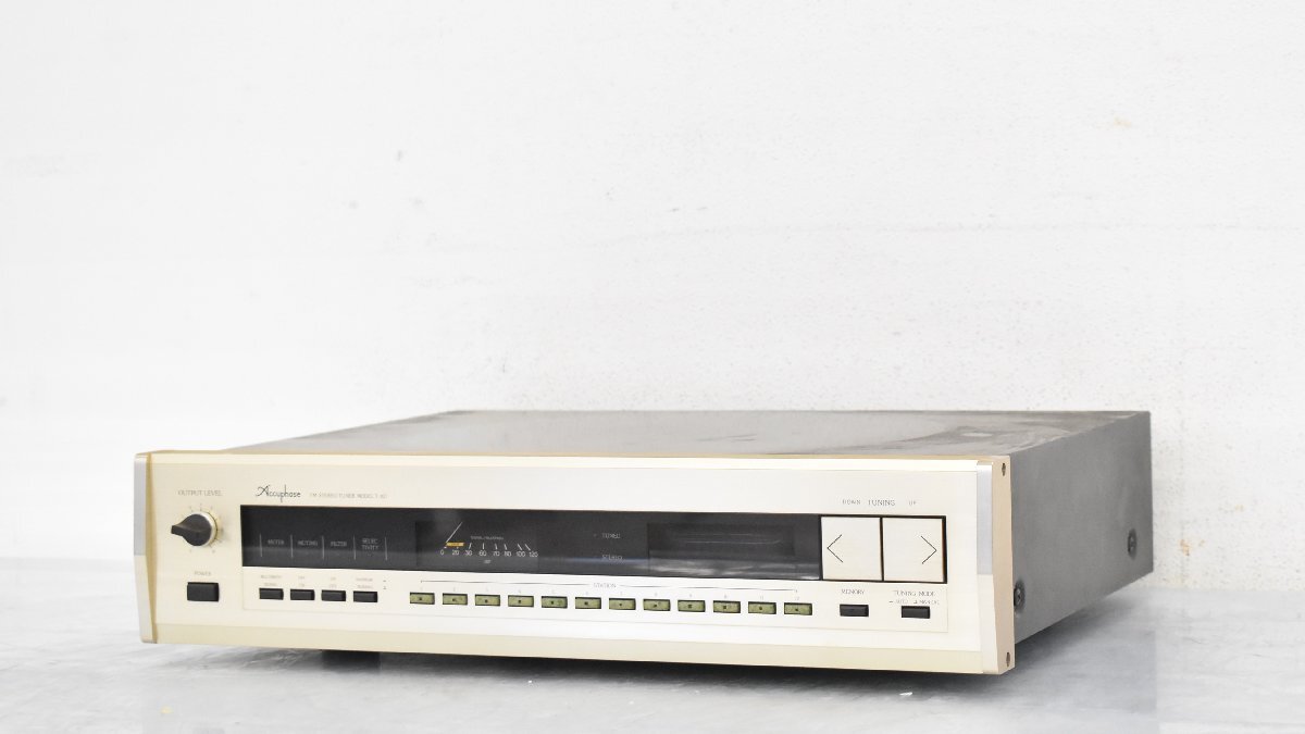 【 G 】4219 Accuphase T-107 FMチューナー アキュフェーズ 180023