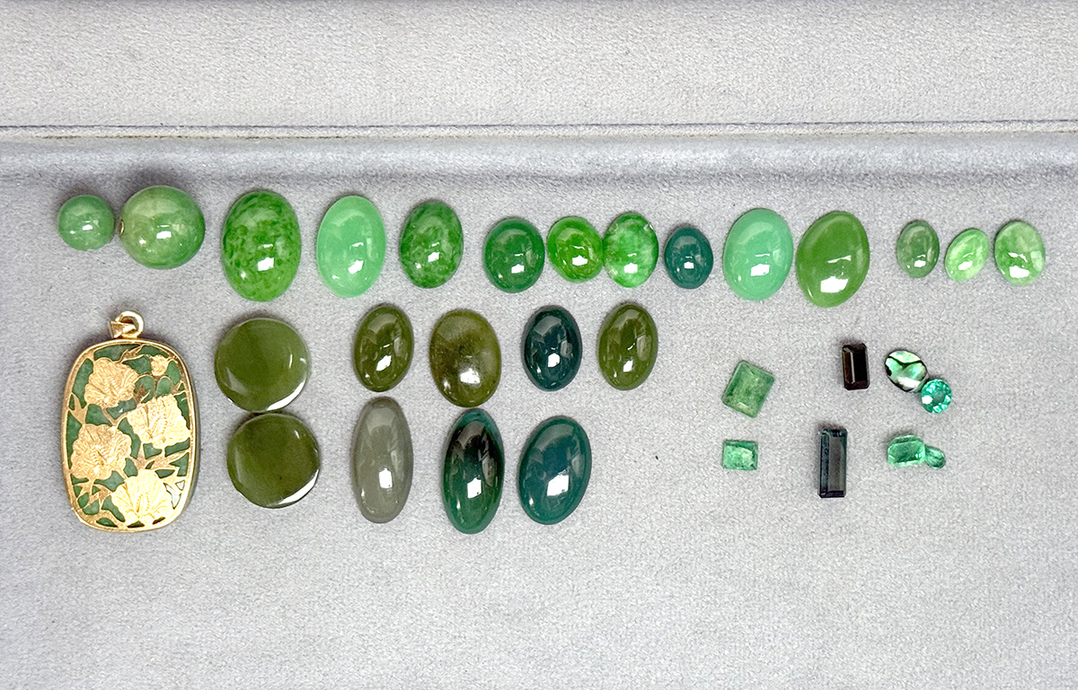 翡翠 エメラルド 緑石 ルース まとめ売り トルマリン 総重量約40ｇ 金彩