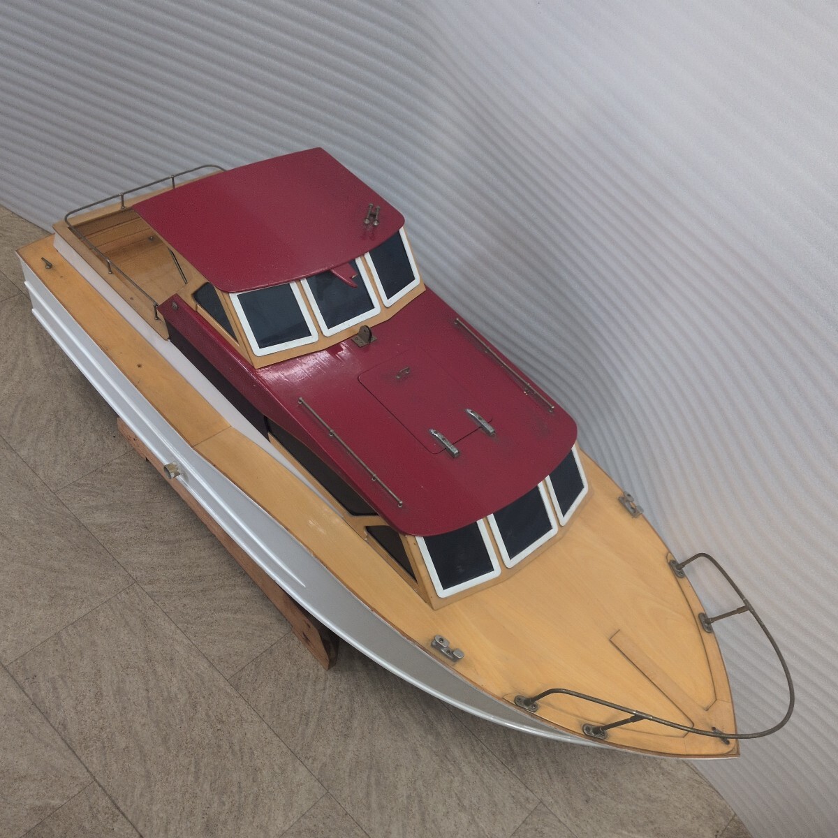 ★木製クルーザー★模型★ボート★ラジコン★ジャンク品★訳あり★台座付き★引き取り可能★札幌★北海道★