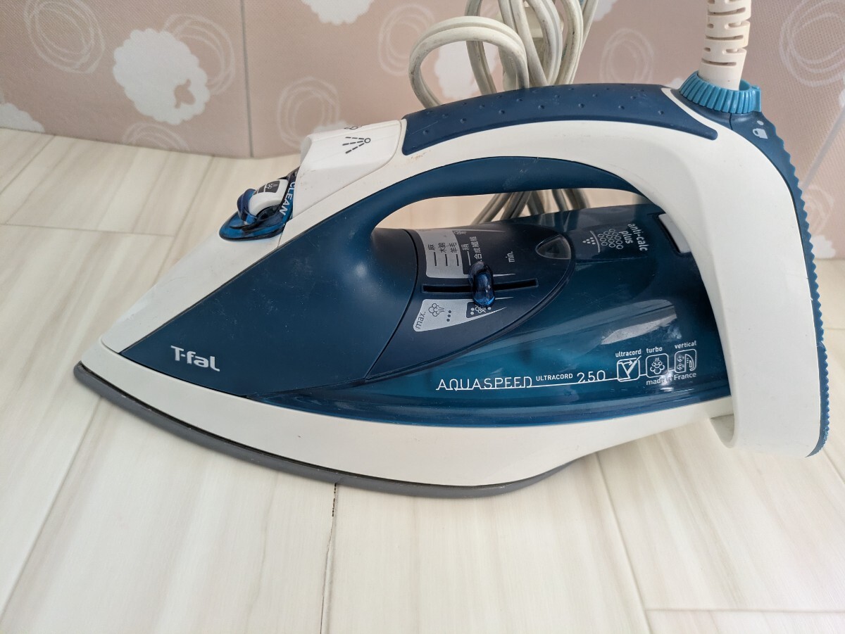 ☆T-fal☆スチームアイロン☆アクアスピードウルトラコード250☆FV5250☆中古品☆動作確認済み☆札幌☆北海道☆