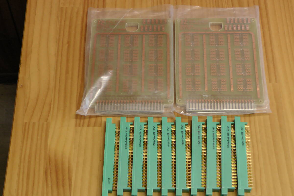 ＫＥＬ製プリント基板１０枚と　ソケット１０個　その１ 　ＭＯＤＥＬ５７１０－４１２－０４４