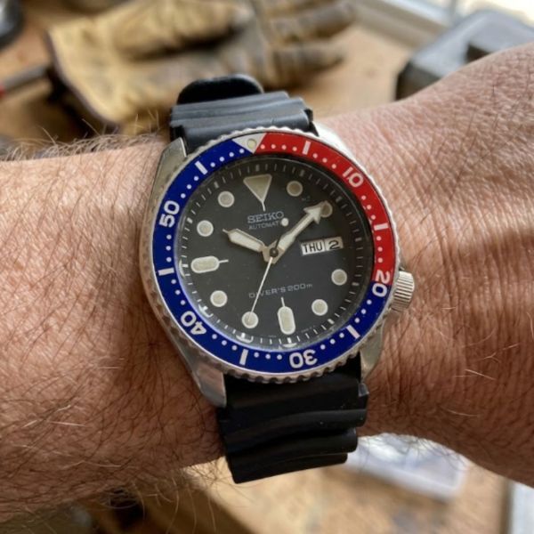 【セイコー/稼動品/ヴィンテージ/1996年7月製造】SEIKO ネイビーボーイ 7S26A-0020 自動巻き ペプシベゼル デイデイト　メンズ腕時計