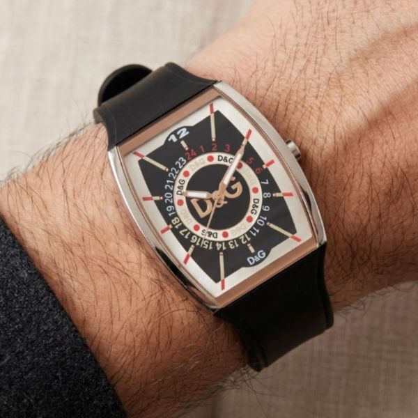 【稼働品/電池交換済/ドルチェ＆ガッバーナ】D&G TIME DIG IT トノー型 クォーツ メンズ 腕時計 ラバーベルト ドルガバ レトロ