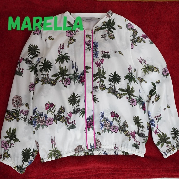 極美品☆マレーラ　MARELLA　シルク１００％　花柄　比翼ブラウス　４０　M　MAXMARA