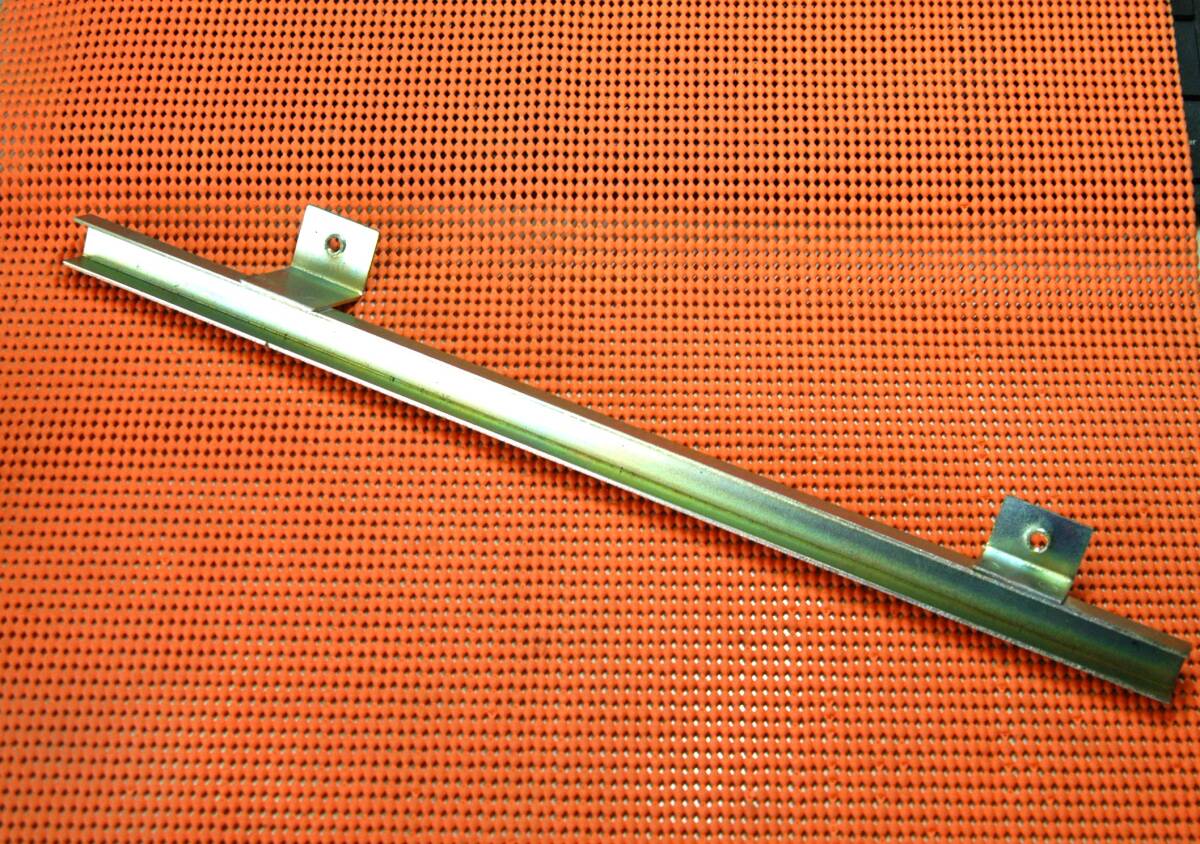 DATSUN SR311 Door Glass Channel RH 80250-25900 サイドウインドガラスレール 右 新品 当時物 図12番 Fairlady2000 Roadster SPL311 SRL