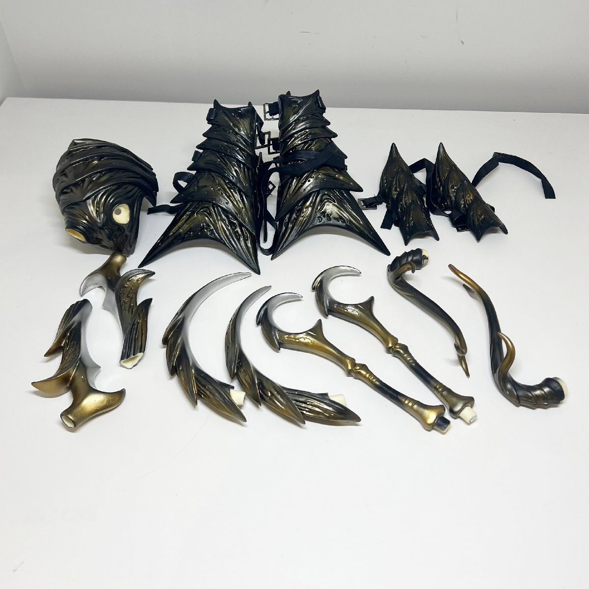 DOLL CHATEAU【ドールシャトー】ドール用 甲虫パーツセット Armourアーマー(鎧)、weapons武器2個、helmetヘルメット セット