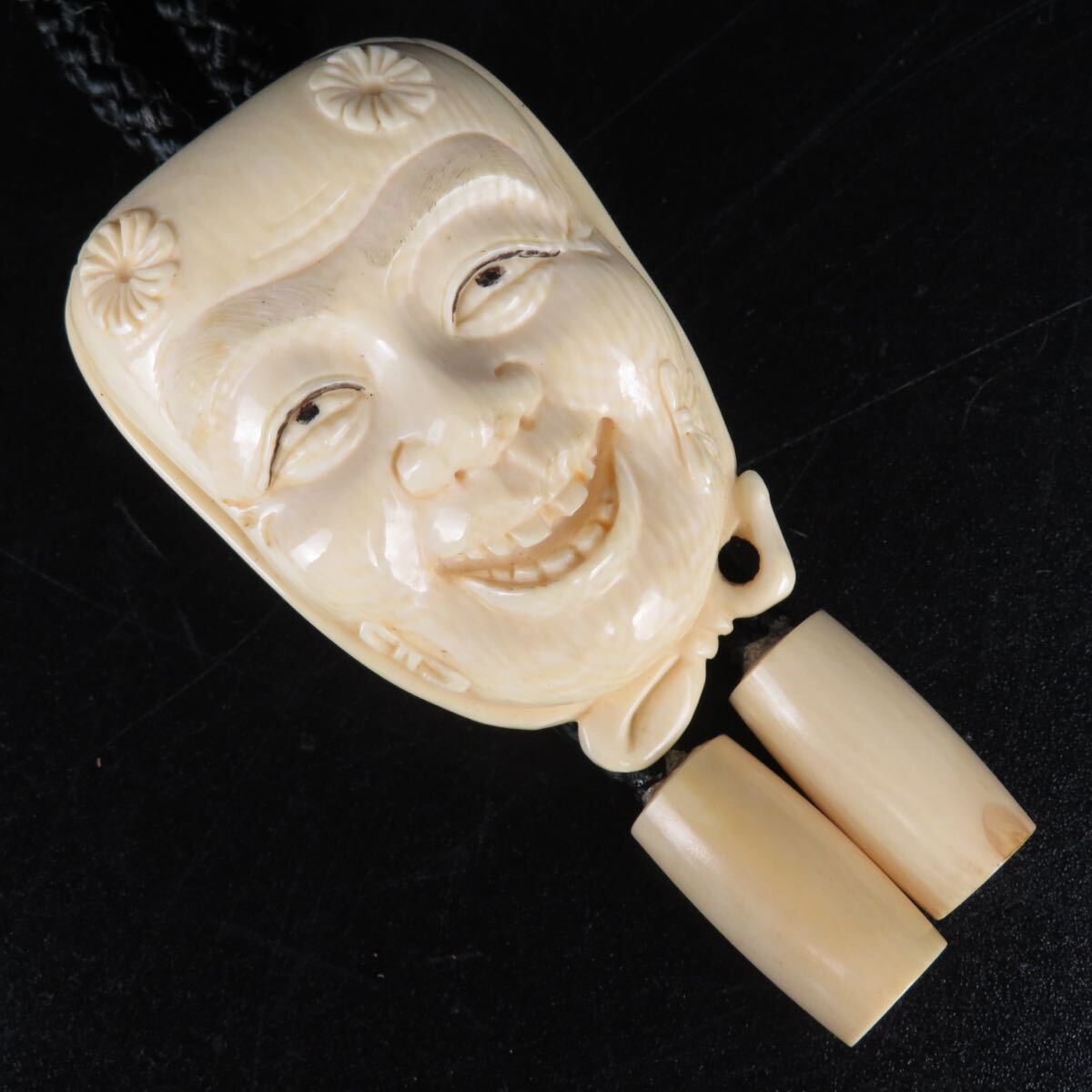 【志】資産家所蔵品 天然素材 翁面彫 ペンダント 提げ物 古美術品 委託品(R803315-14700)