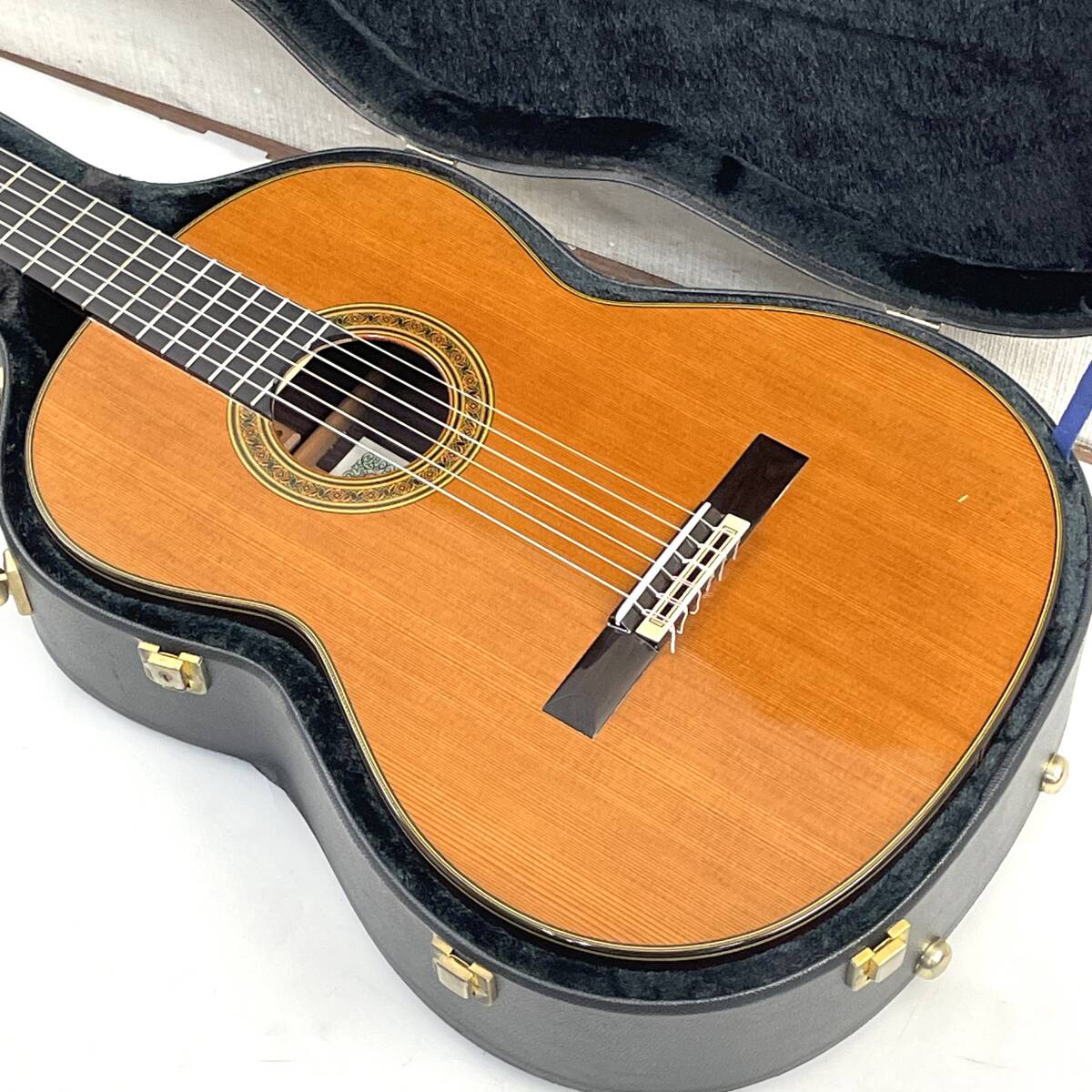 札幌発 IKKOH KAWADA No.1000 1978年製 クラシックギター ハードケース付き 川田一高【現状販売品】26D 北MZ3