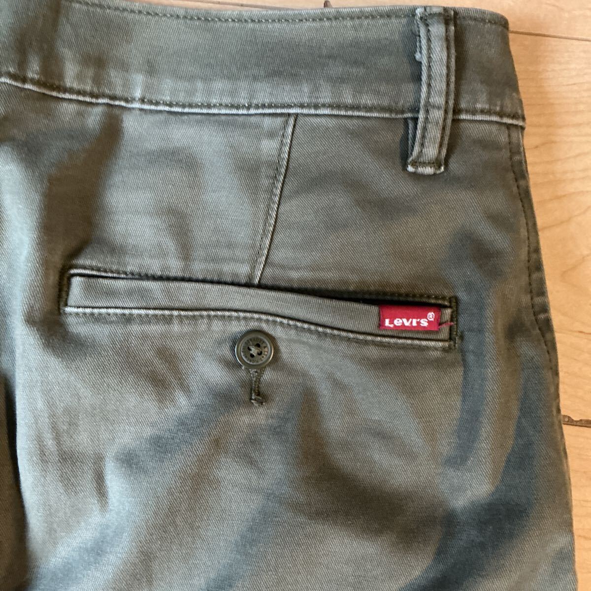 中古　W30 L32 リーバイス チノパン カーキ Levi’s 古着