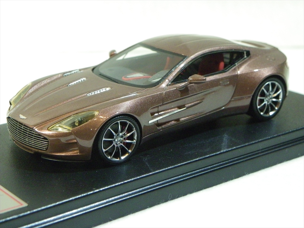 1/43 Aston Martin One-77 アストン・マーティン One-77 2011 （Bronze） (FrontiArt製 48/150)