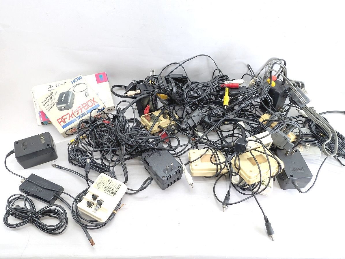 ジャンク ゲーム機用RFスイッチ・AVケーブル・ACアダプターなど まとめて ファミコン・スーパーファミコンなど 動作未確認[22671