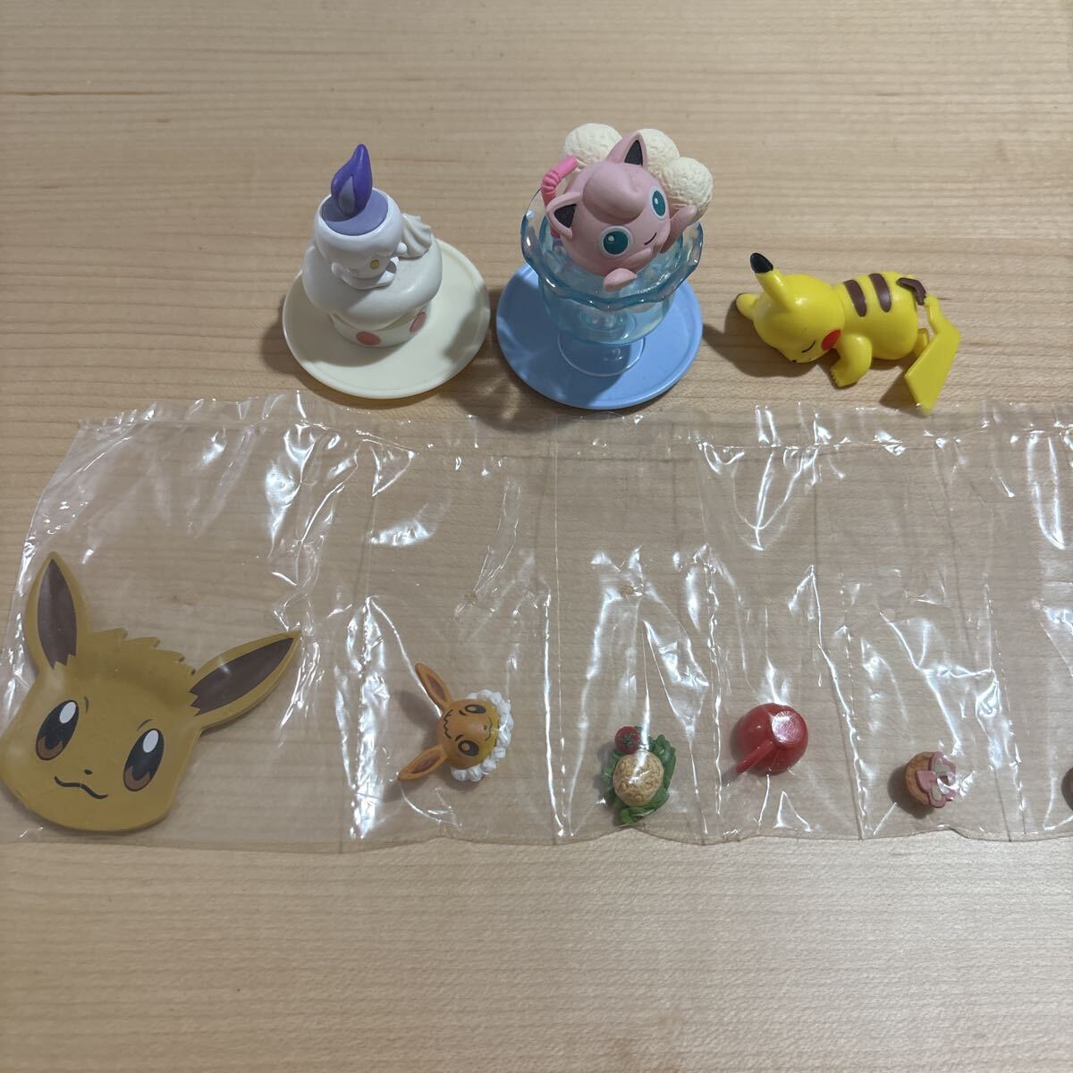 ポケモン ポケットモンスター ガチャガチャ ピカチュウ プリン イーブイ ヒトモシ フィギュア