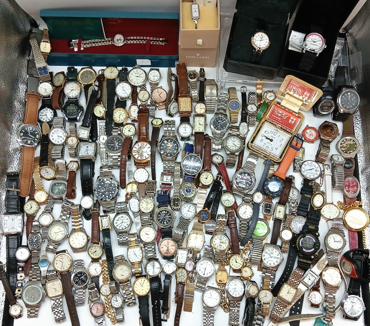 【K-25】ジャンク腕時計140品おまとめ　SEIKO　CITIZEN　CASIO　pierre cardin　ORIENT　agnes b.　NINA RICCI　Audi　POLO　Q&Q含む　