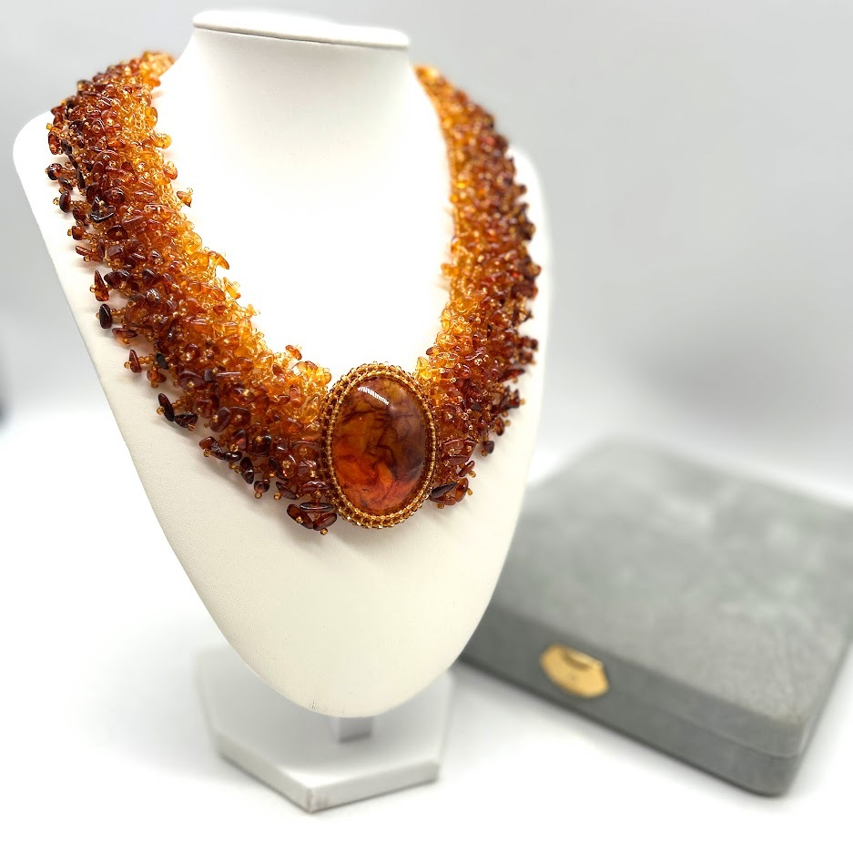 【AF-12】琥珀　アンバー　ネックレス　大粒トップ　重量81g　マルチカラーグラデーション　デザインネックレス　ヴィンテージアクセサリー