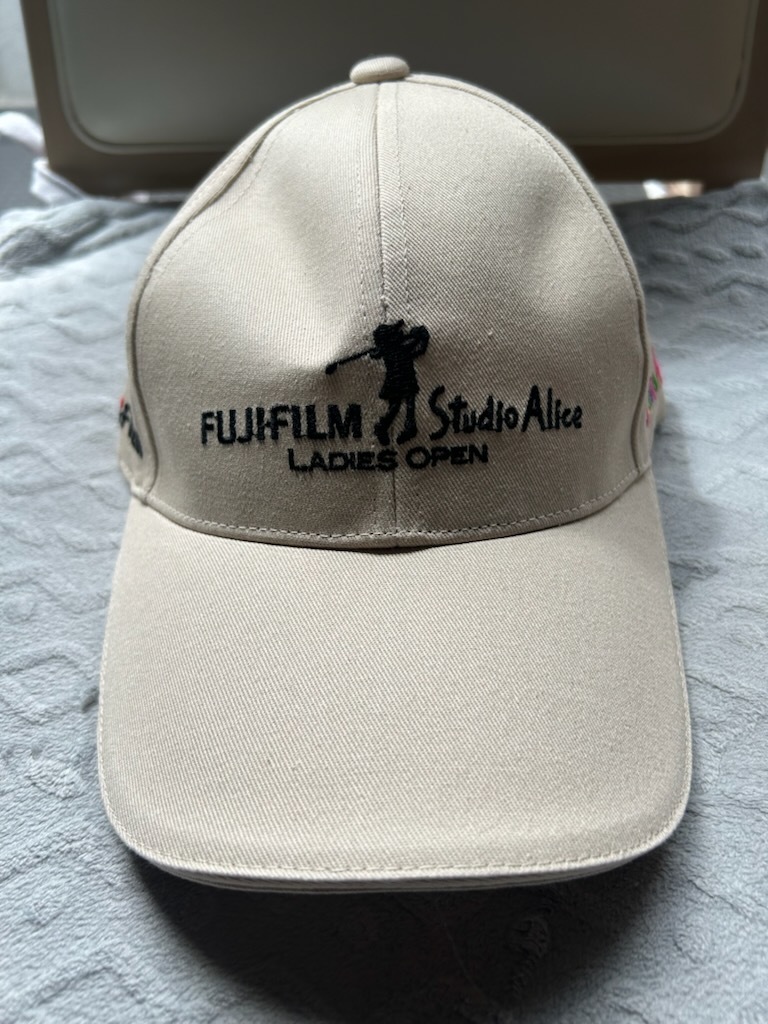 自宅（足立区）に引き取りに来て下さい！ FUJIFILM Studio Alice LADIES OPEN 富士フィルム スタジオアリス レディース オープン 帽子 ①