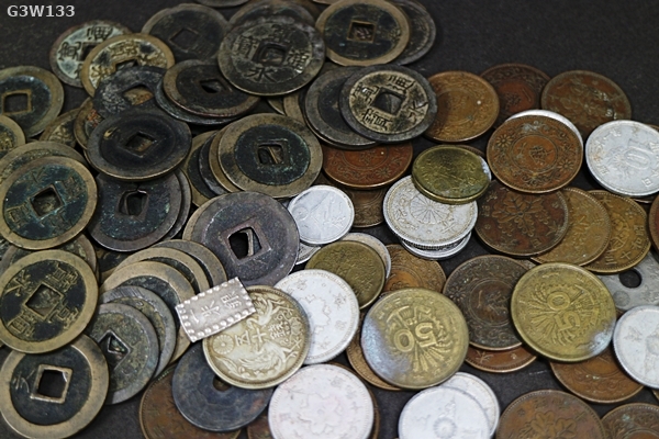 G3W133 古銭おまとめ 硬貨 穴銭 50銭 一朱銀 359g 現状品 ネコパケ