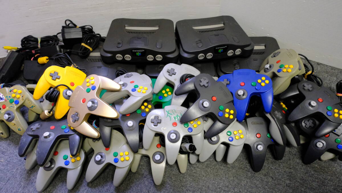 ニンテンドー64本体/コントローラー/ACアダプター 電源コードジャンク まとめて35個セット 