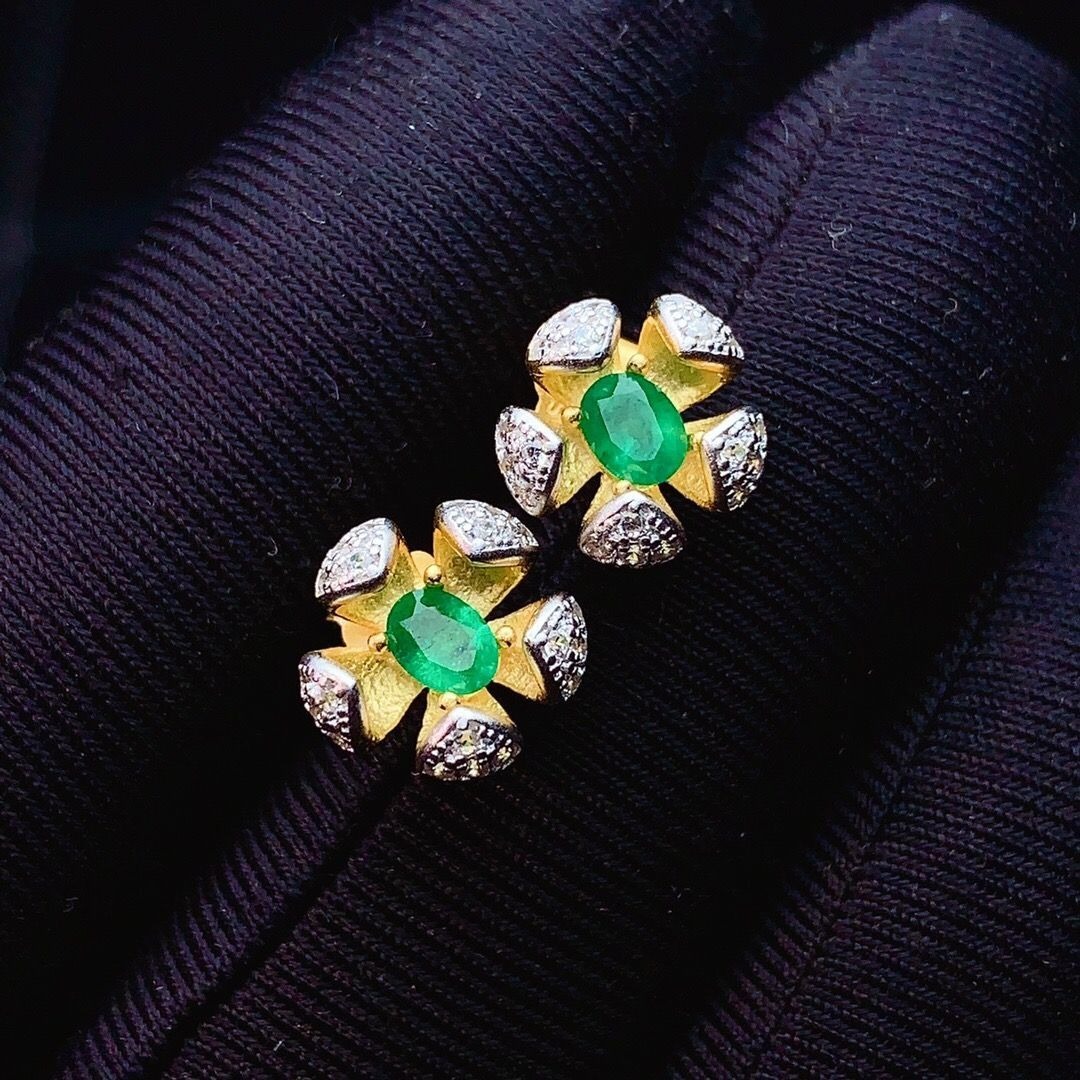 ナチュラル エメラルド スタッドピアス、925 スターリングシルバー　□YL8375