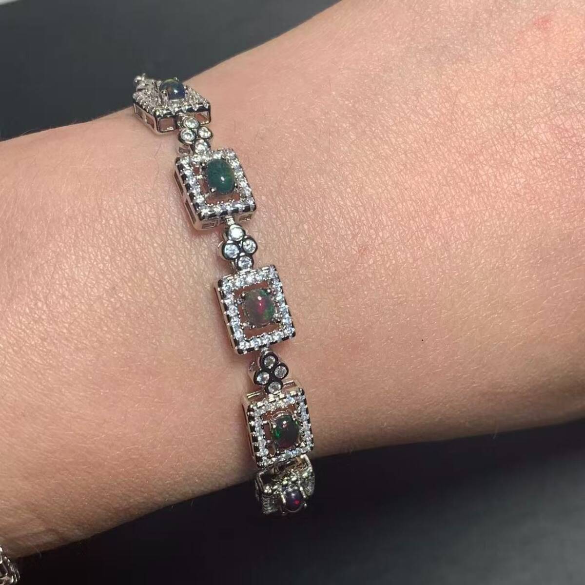 天然オパールブレスレット、5 ビーズ 、ゴージャスなカラー、ナチュラル、新品　 □Sw8972