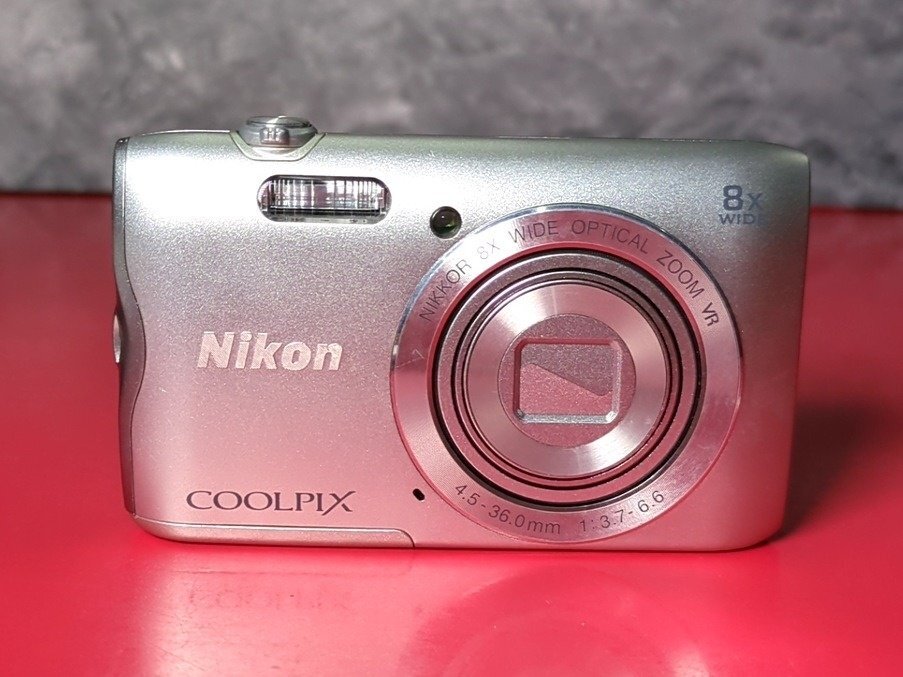 1円～　Nikon　ニコン　COOLPIX A300　4.5-36.0mm 1:3.7-6.6　コンパクトデジタルカメラ　バッテリー付属　現状品