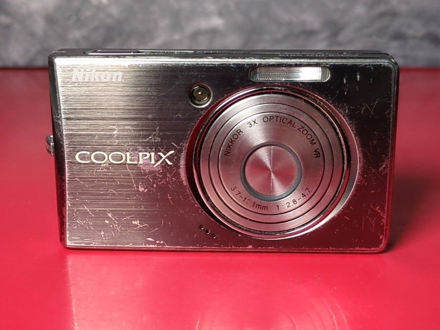 1円～　Nikon　ニコン　COOLPIX S510　5.7-17.1mm 1:2.8-4.7　コンパクトデジタルカメラ　バッテリー付属　現状品