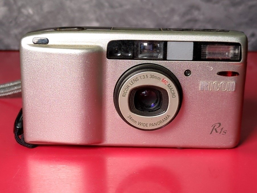 1円～　RICOH　リコー　R1S　1:3.5 30mm MC MACRO　コンパクトフィルムカメラ　名機　レトロ　希少　シャッター・フラッシュOK