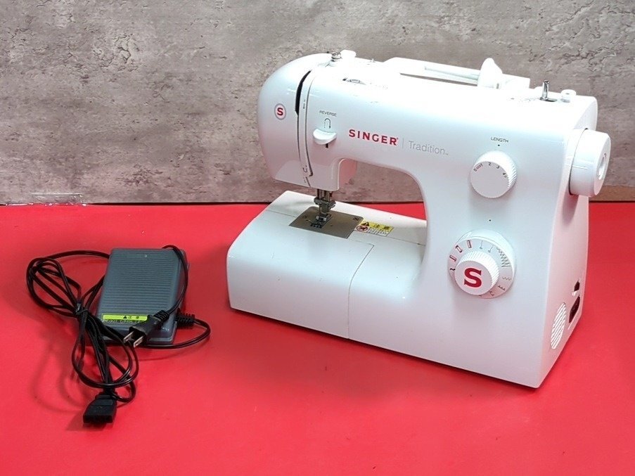 SINGER　シンガー　Tradition　SN-520　電動ミシン　約6kg　フットコントローラー付き　動作品 / ハンドクラフト / 手工芸 / 手芸 / 裁縫