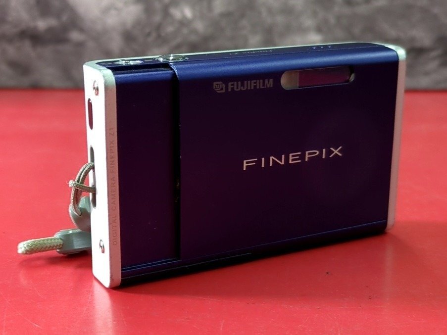1円～　FUJIFILM　富士フイルム　FinePix Z1　6.1-18.3mm 1:3.5-4.2　コンパクトデジタルカメラ　バッテリー付属　現状品